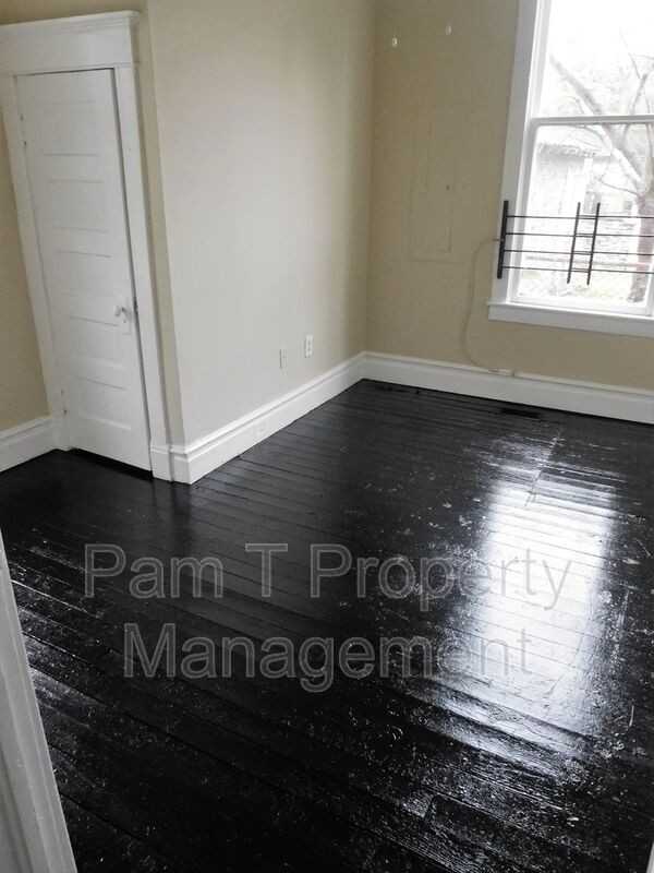 512 E Waldburg Ln - Photo 2 of 14
