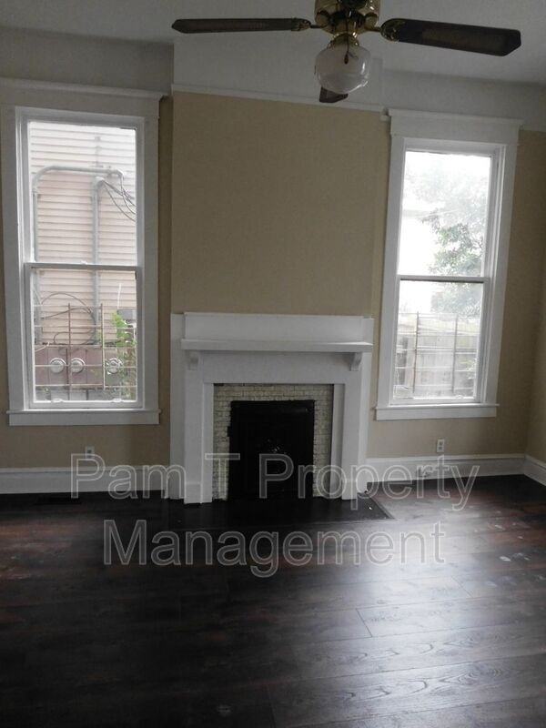 512 E Waldburg Ln - Photo 4 of 14