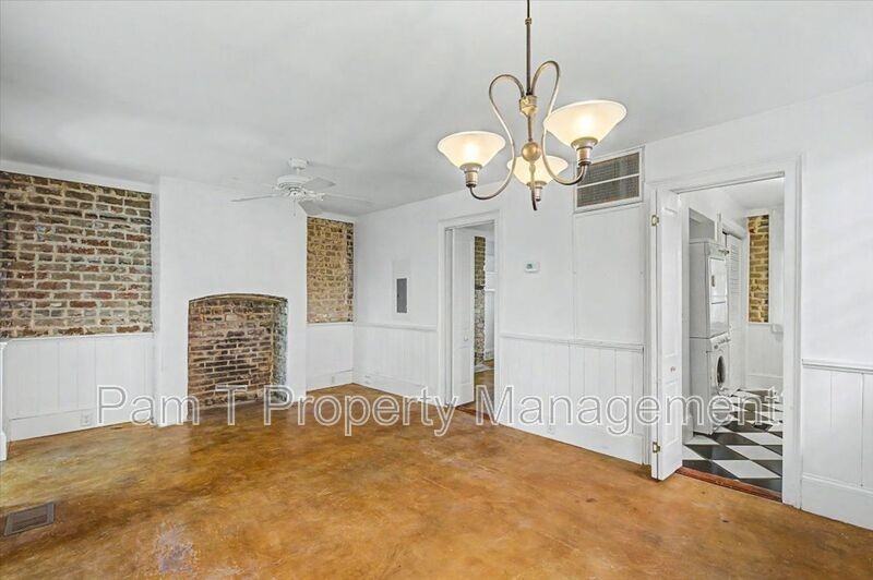 521 E Harris St #A - Photo 5 of 23