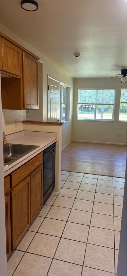 807 Southeast East Slope Road - Photo 6 of 14