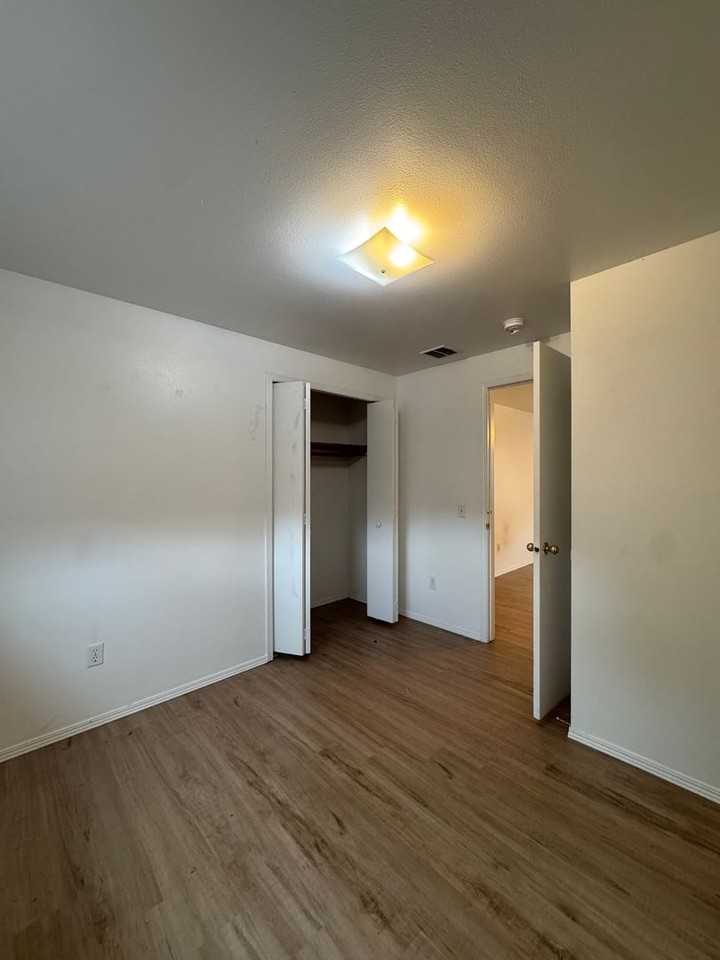 903 E White Birch Ave - Photo 5 of 14
