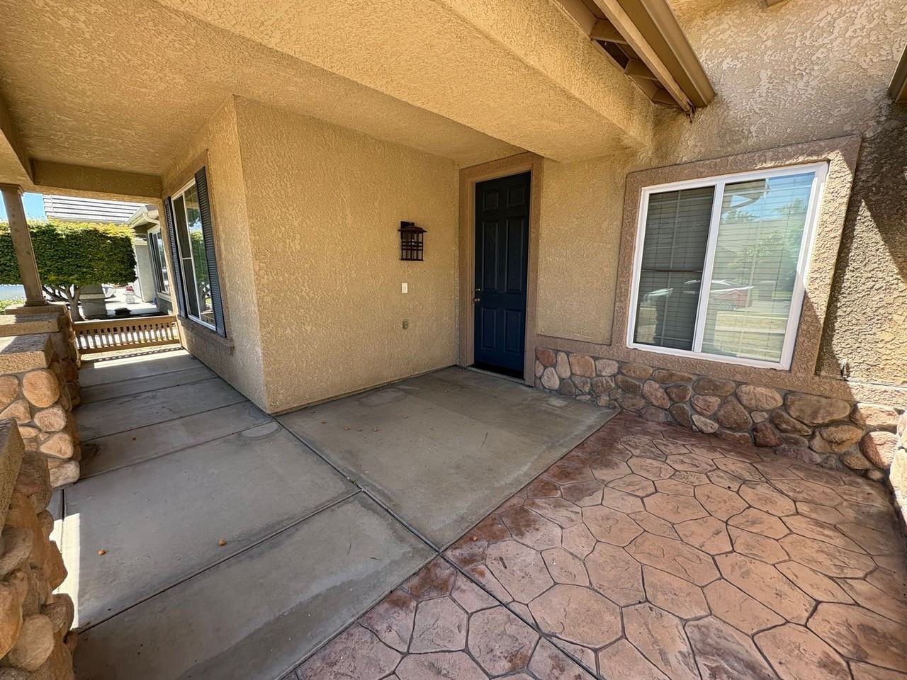 722 W James Ct - Photo 2 of 50