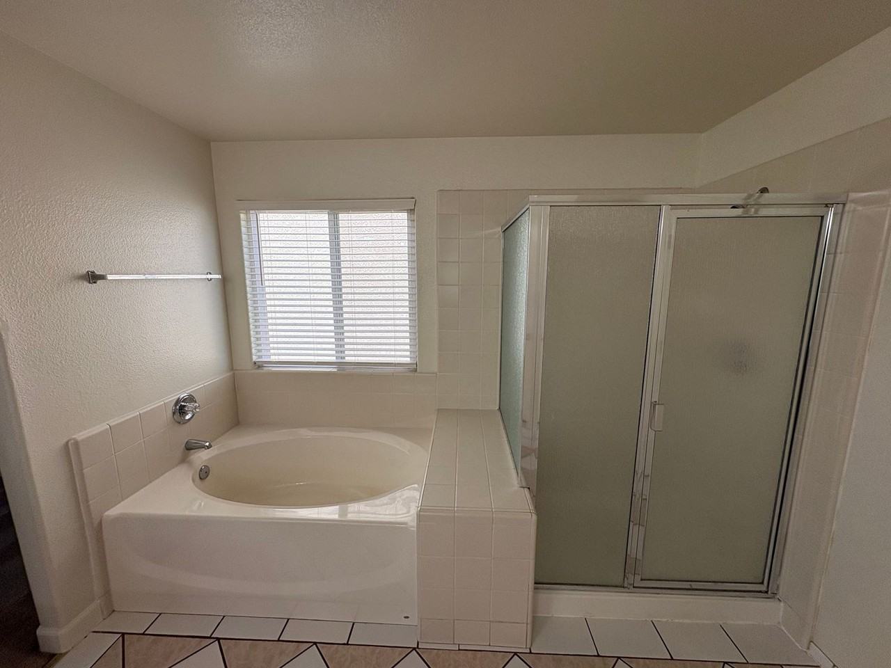 722 W James Ct - Photo 6 of 50