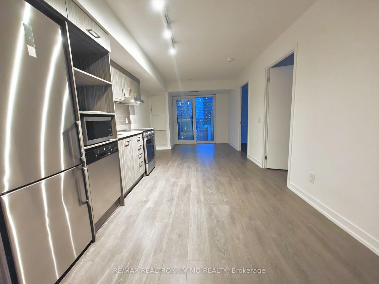 219 Dundas Street East #1907 - Photo 4 of 12