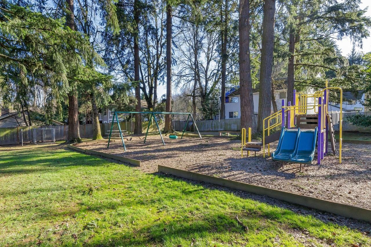 Jefferson Square Apartments - Photo 4 of 20