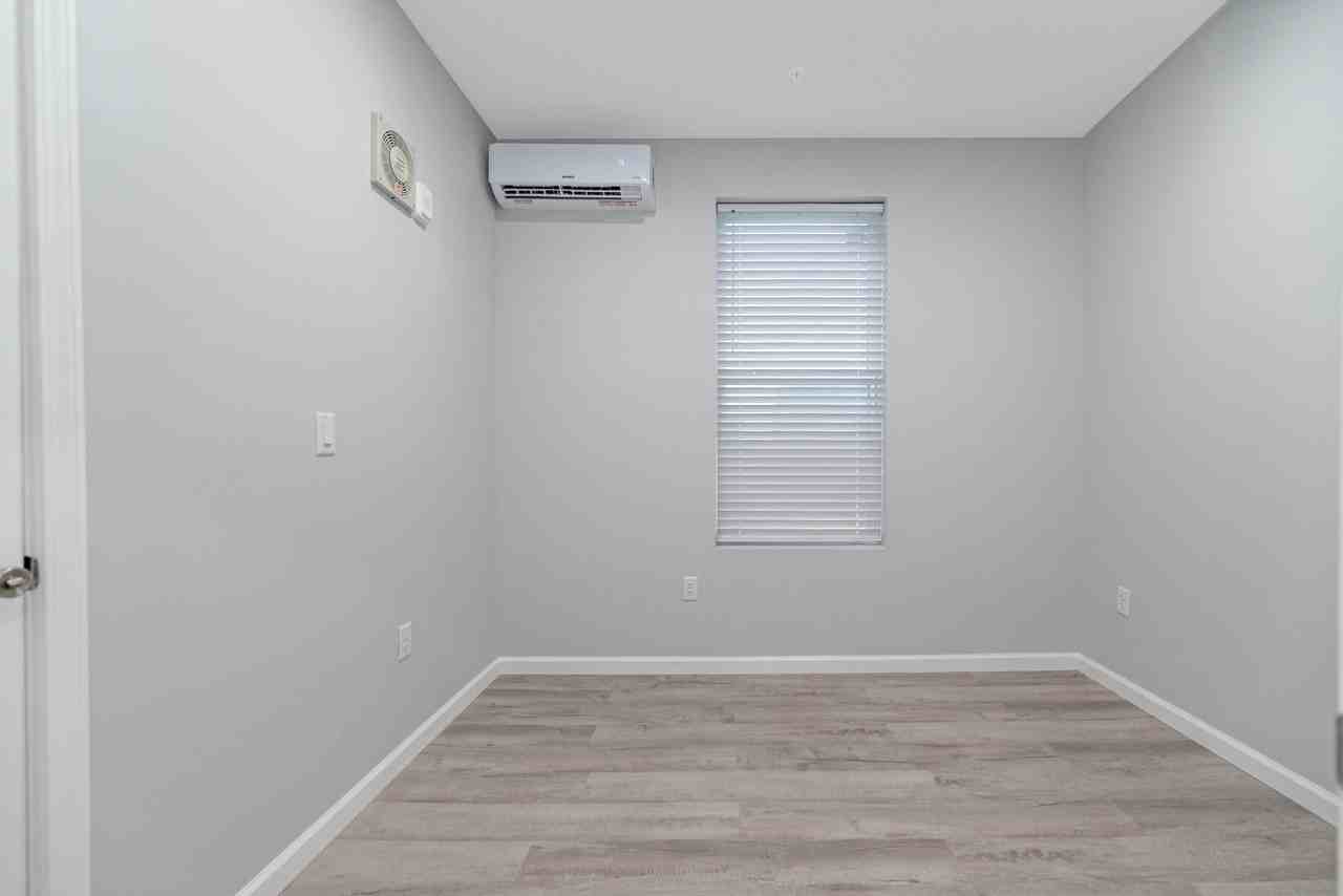 805 Avenue K - Photo 6 of 17