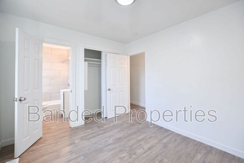 627 23rd St - Photo 7 of 11