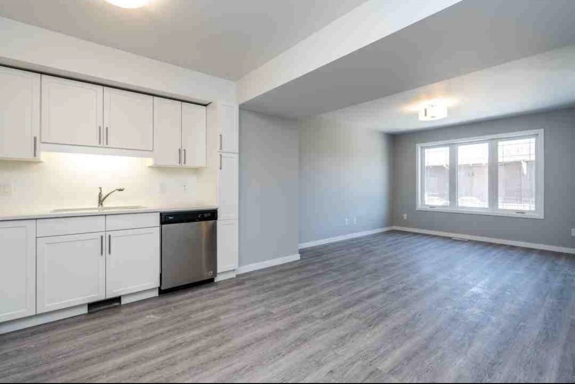 530 Ross Avenue - Photo 4 of 10