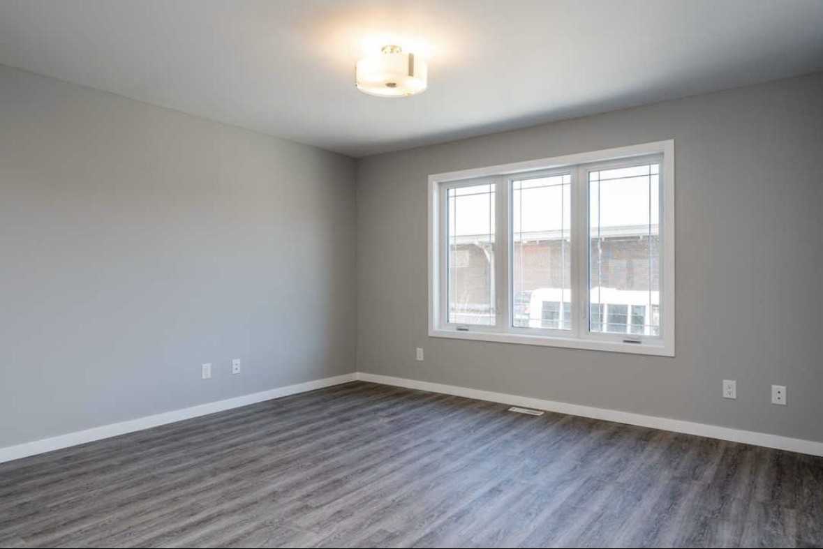 530 Ross Avenue - Photo 5 of 10