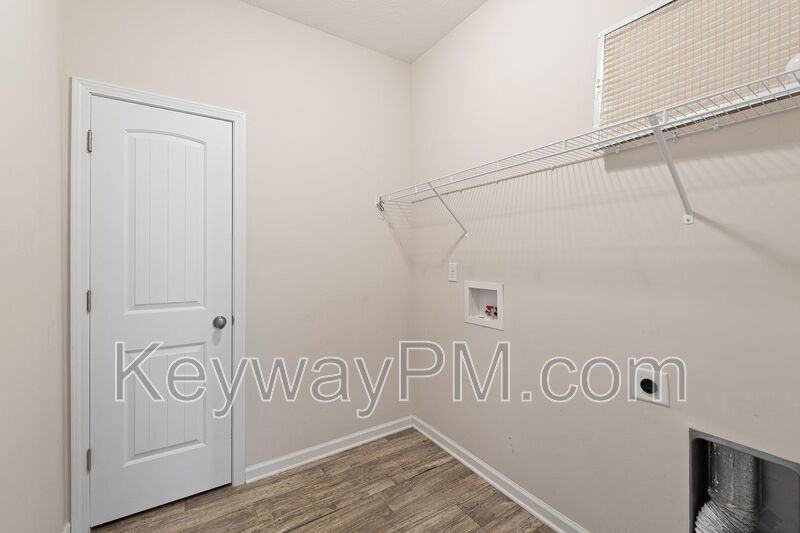 335 Koweta Way - Photo 6 of 26