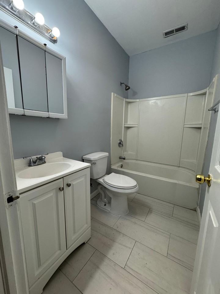 40-42 Center St - Photo 6 of 7