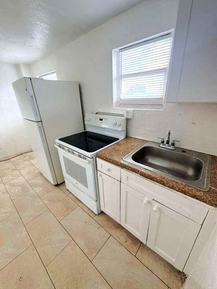 GW OPA LOCKA LLC - Photo 3 of 7