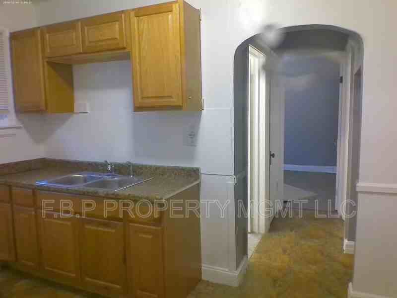 3831 Waverly St #3 - Photo 3 of 5