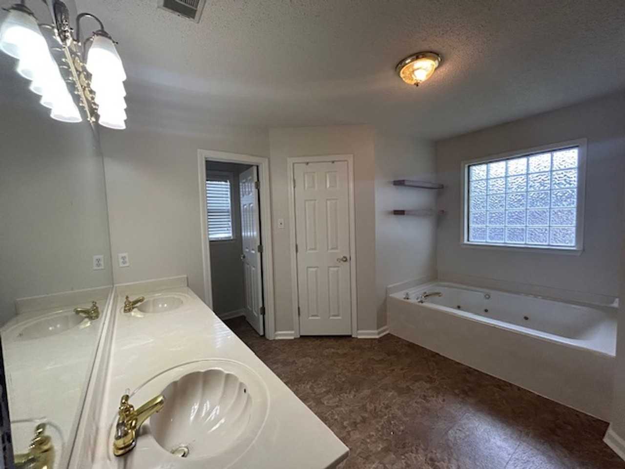 4073 Willow Glen Cir - Photo 7 of 18