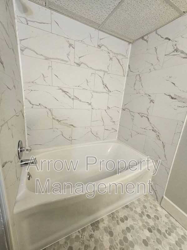 1300 E H St #25 - Photo 6 of 11