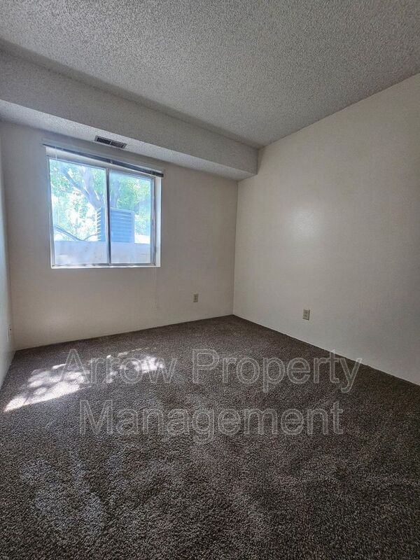 1300 E H St #25 - Photo 7 of 11