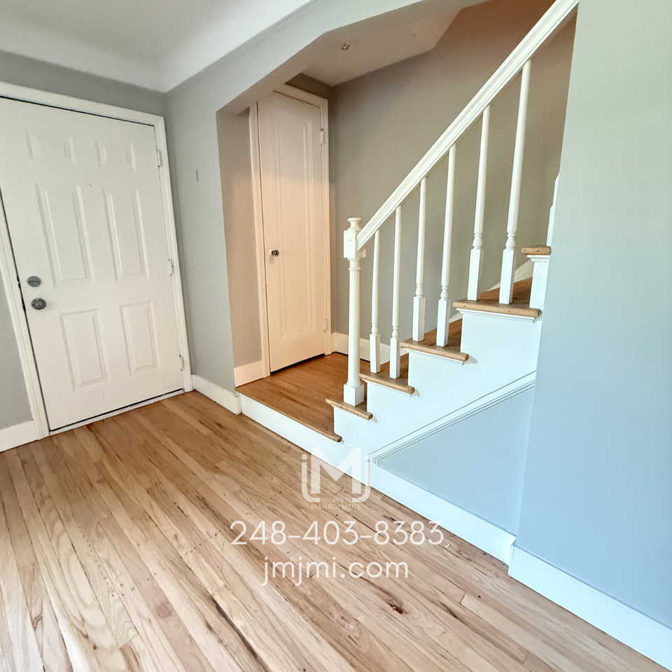 1505 East 4th Street - Photo 3 of 10