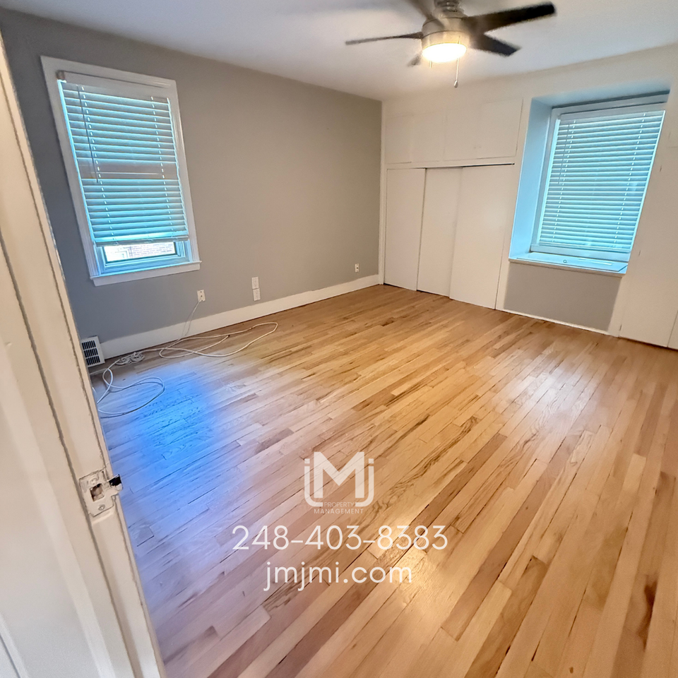 1505 East 4th Street - Photo 6 of 10