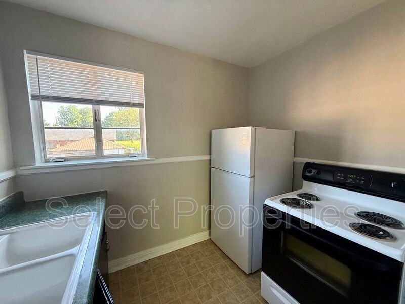 608 W Cherry Ave #12 - Photo 4 of 8