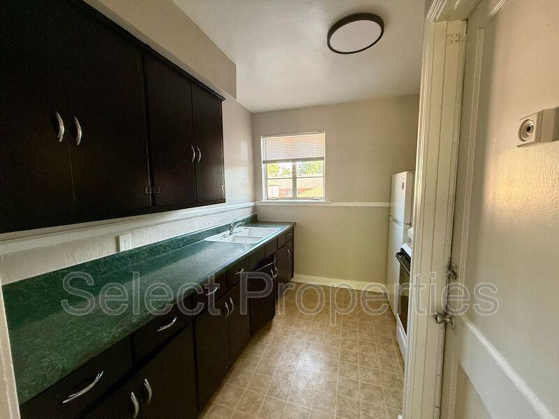608 W Cherry Ave #12 - Photo 5 of 8