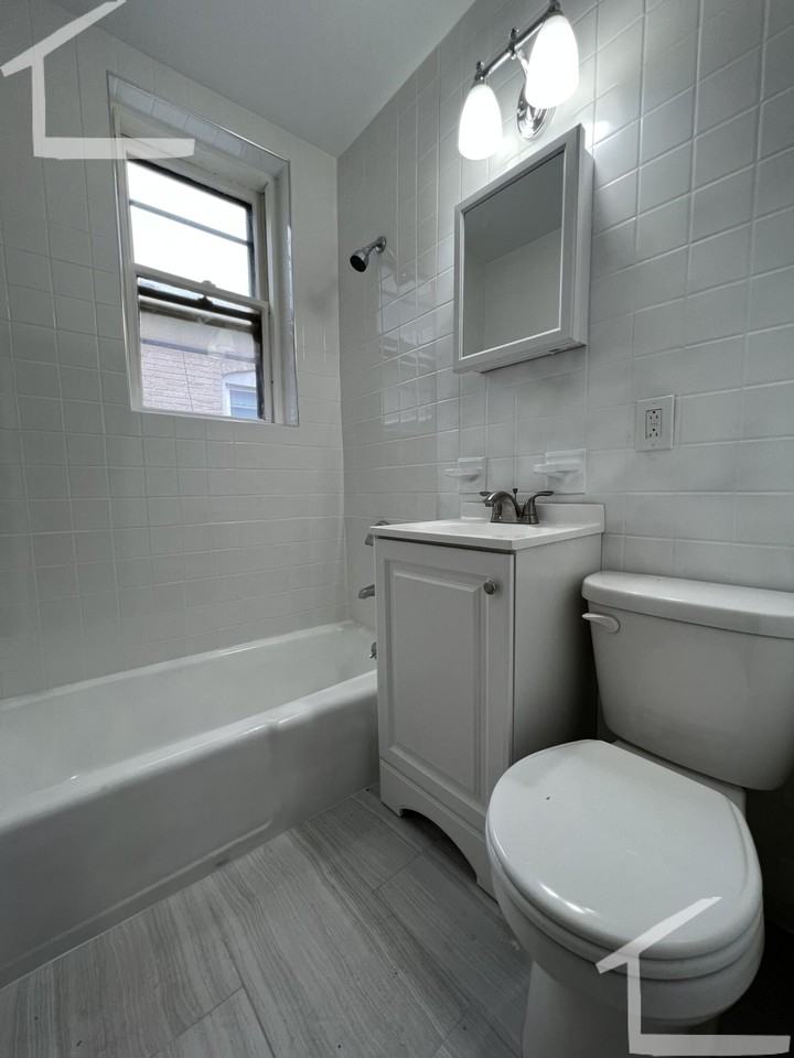 Hooker St #3 - Photo 2 of 10