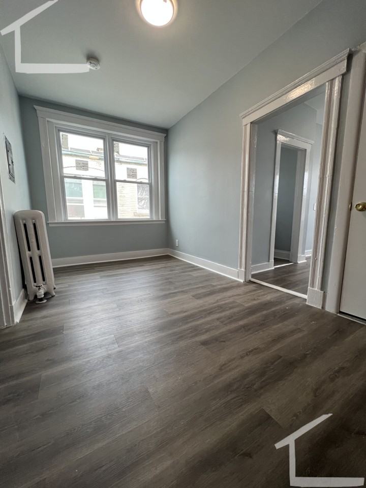 Hooker St #3 - Photo 6 of 10