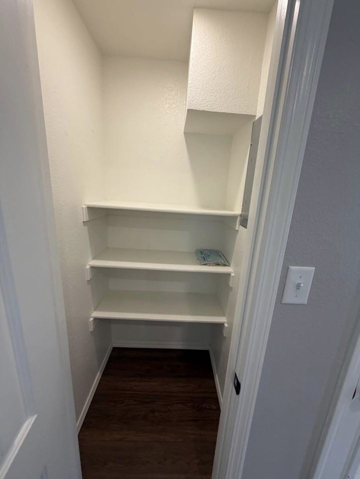 2212 Savannah Street - Photo 6 of 14