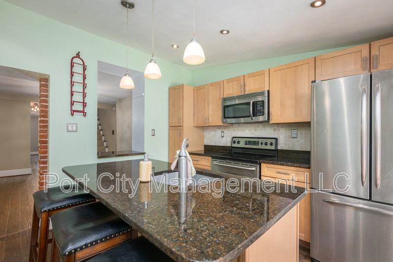 409 Folsom St - Photo 5 of 10