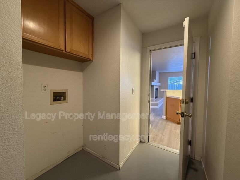 4932 Chaps Ct - Photo 7 of 21