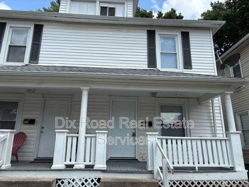 309 Moore St - Photo 3 of 24