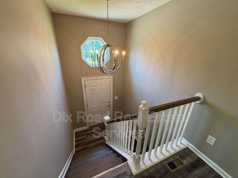 1024 Golfview Dr - Photo 5 of 28