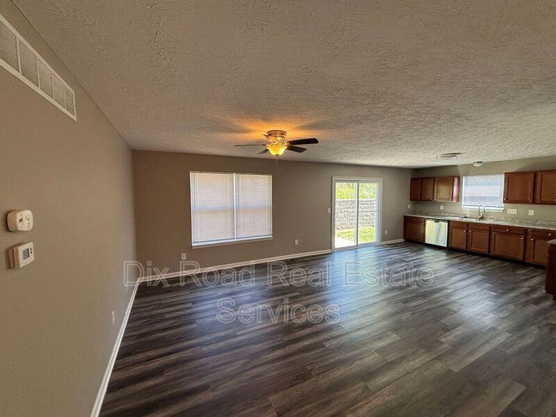 1024 Golfview Dr - Photo 6 of 28