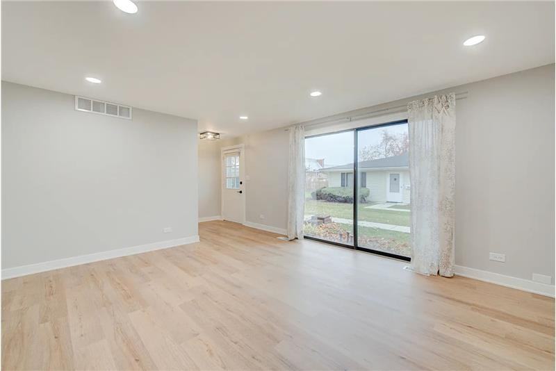1426 Tonset Ln #0 - Photo 4 of 19