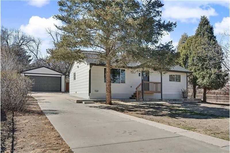 2312 N 7th St - Photo 2 of 21