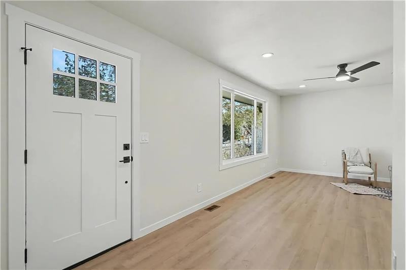 2312 N 7th St - Photo 3 of 21