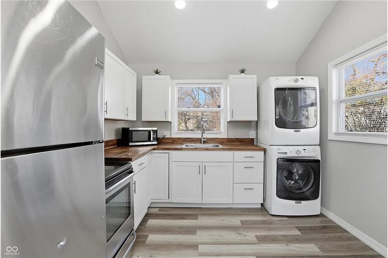 1518 N Chester Ave - Photo 7 of 21
