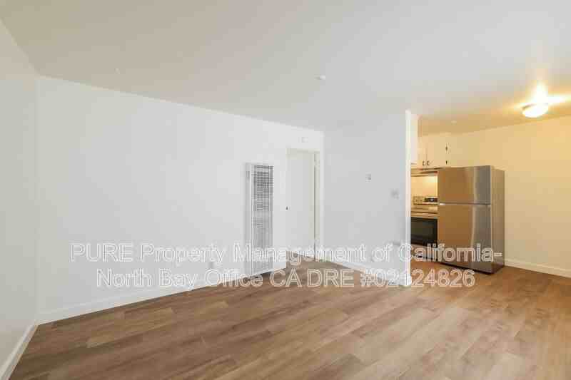 630 Wright St - Photo 4 of 18