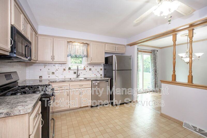 6188 Cabrini Ln - Photo 4 of 38