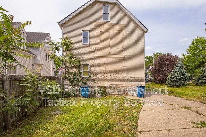 6924 Claasen Ave #UP - Photo 4 of 21