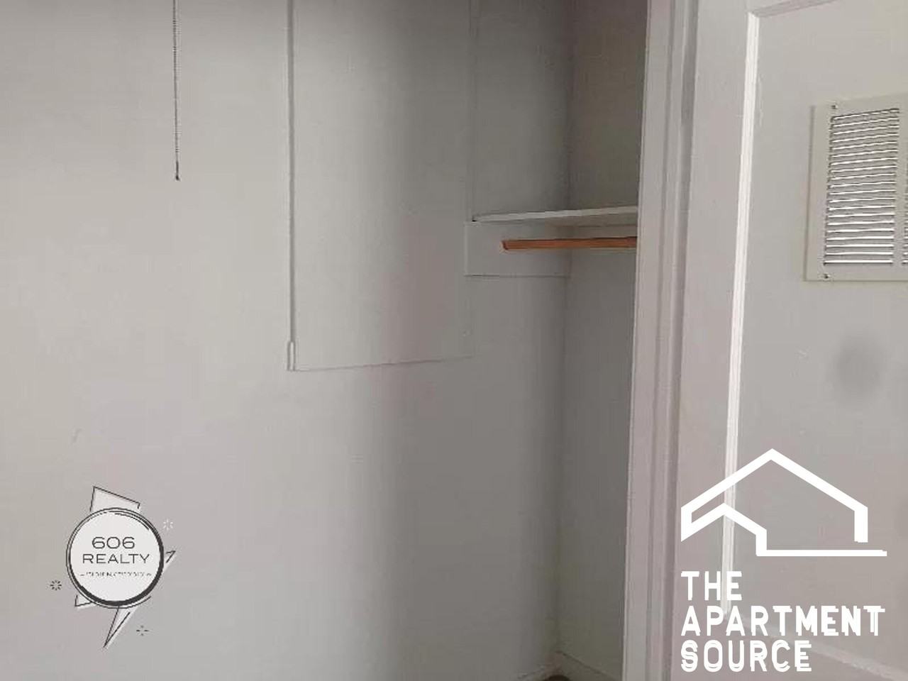 7054 S Western Ave #201 - Photo 4 of 5
