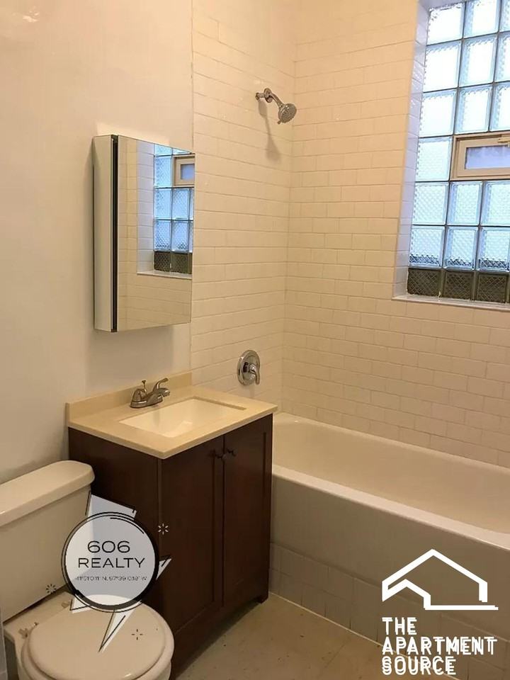 7054 S Western Ave #201 - Photo 5 of 5