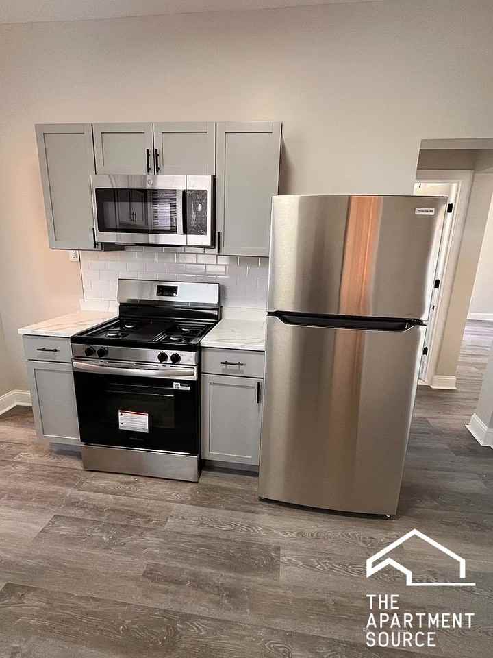 4918 S Vincennes Ave #3R - Photo 5 of 18
