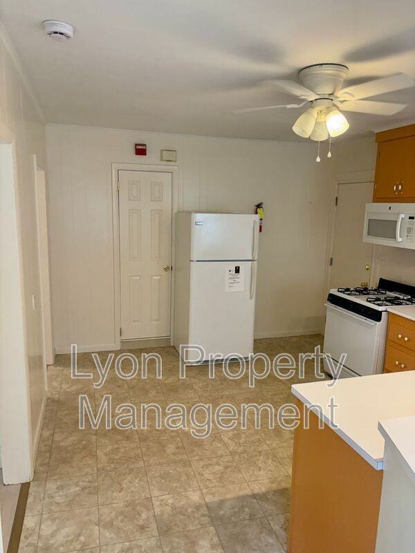 98 Anthony Ave #3R - Photo 5 of 13