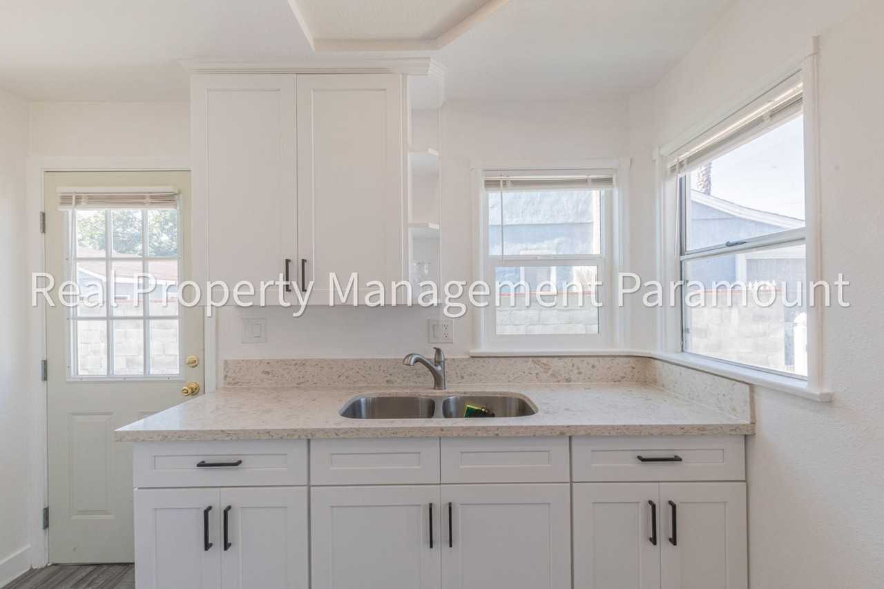 5938 Southside Dr - Photo 7 of 28