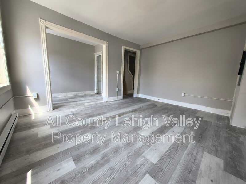 427 W Berwick St - Photo 4 of 14