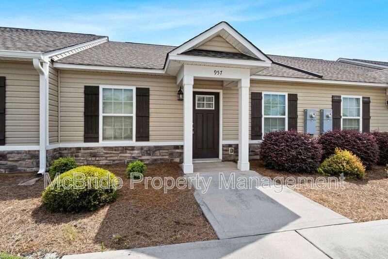 957 Madrid Ct - Photo 2 of 18