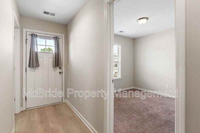 957 Madrid Ct - Photo 3 of 18