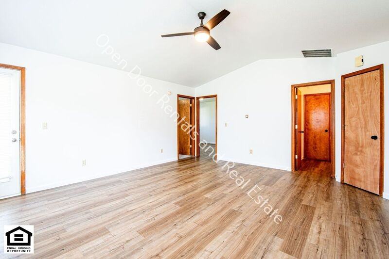1525 Flagstone Dr - Photo 6 of 22