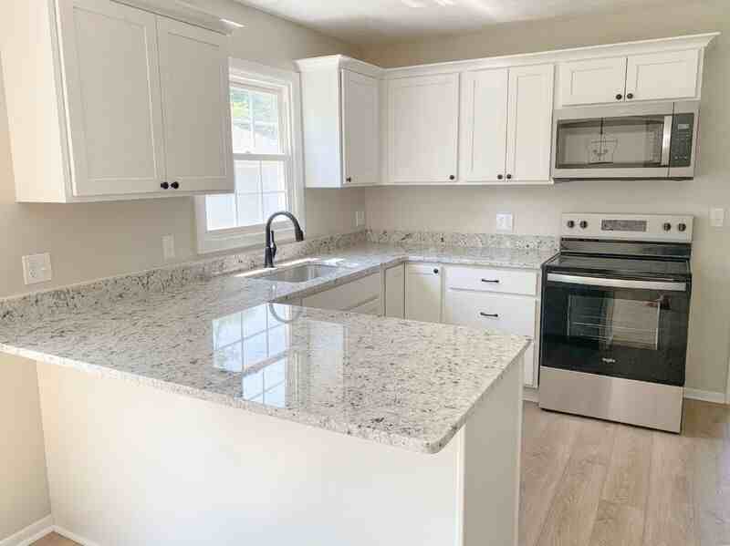 1010 N Hampton Dr Ne - Photo 2 of 15