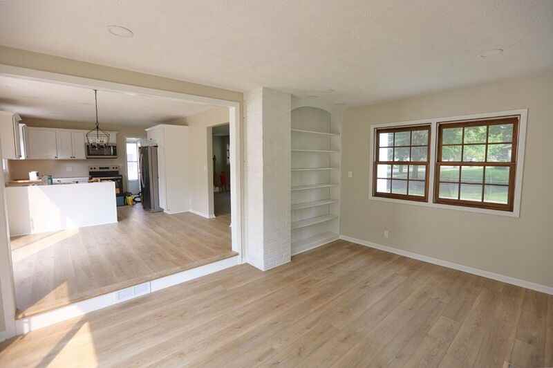 1010 N Hampton Dr Ne - Photo 4 of 15